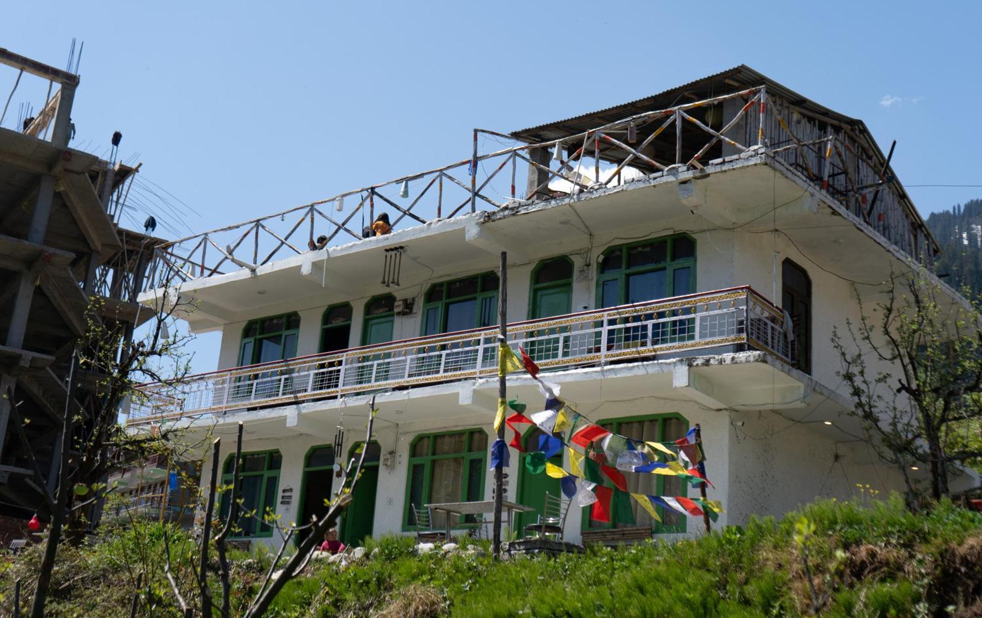 Nomadic Den Manali Hostel - Manali (Himachal Pradesh) — Photos 1